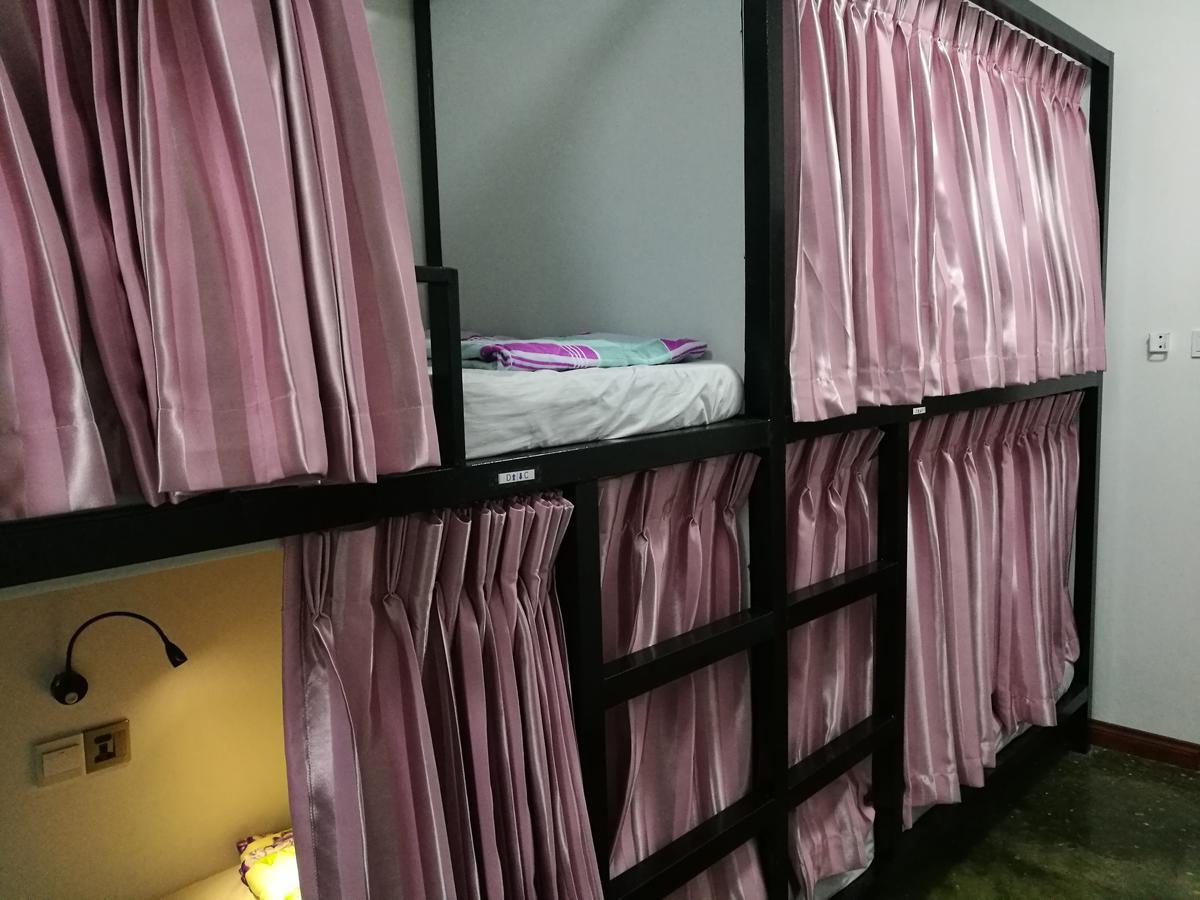 Dengba Hostel Янгон Екстериор снимка