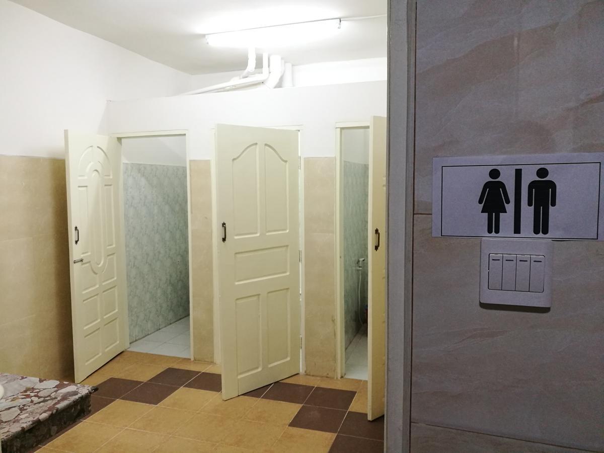 Dengba Hostel Янгон Екстериор снимка