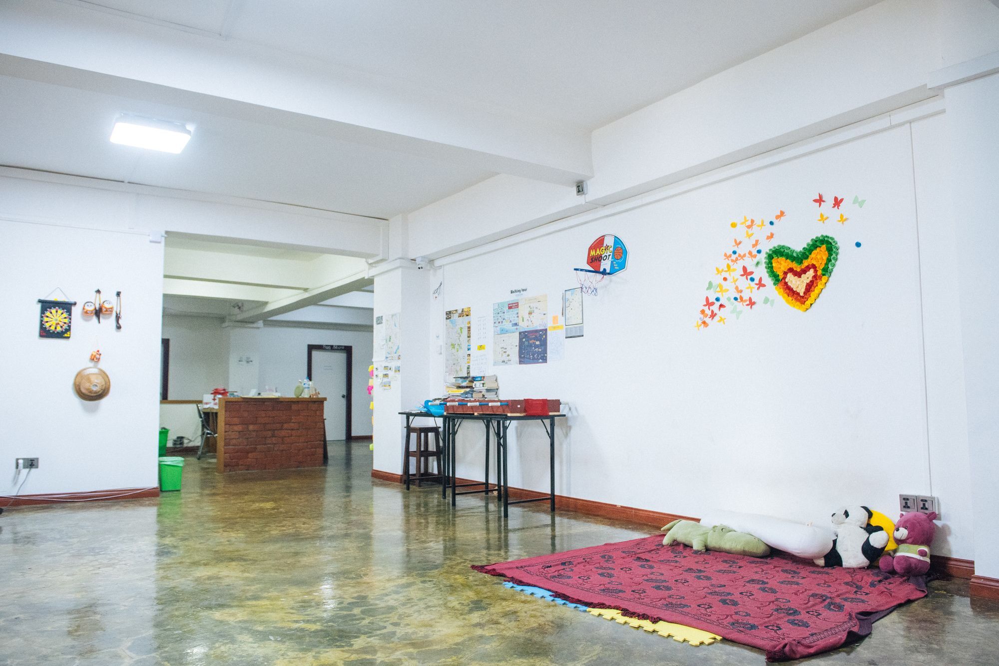 Dengba Hostel Янгон Екстериор снимка
